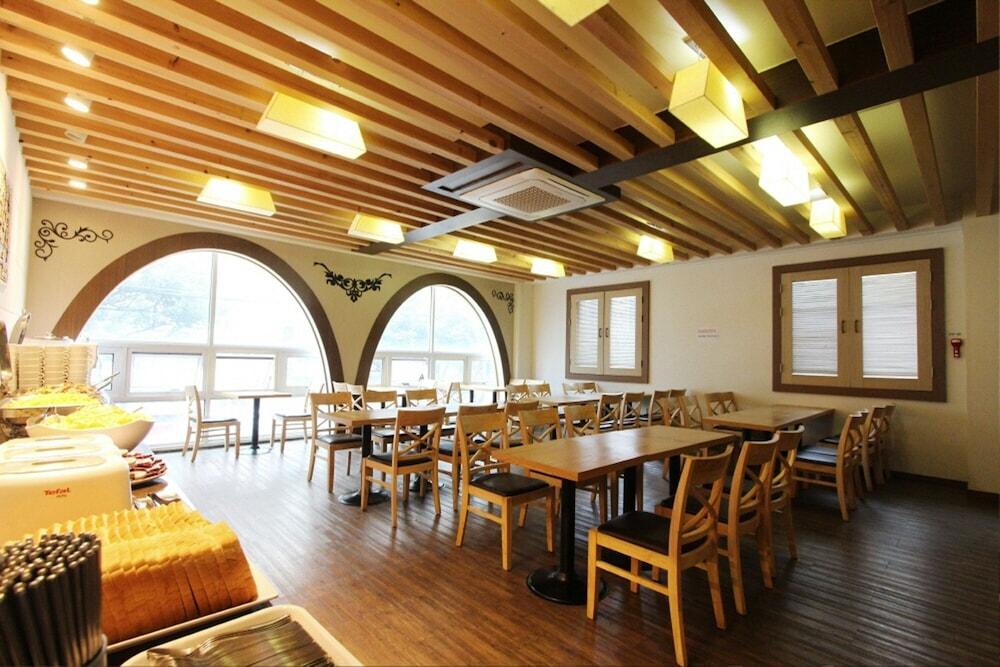 Jeju Airport Hotel Екстер'єр фото