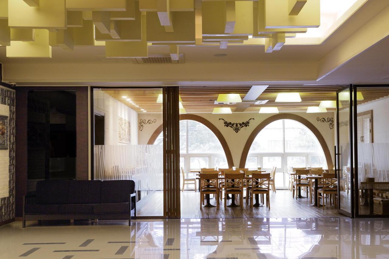 Jeju Airport Hotel Екстер'єр фото