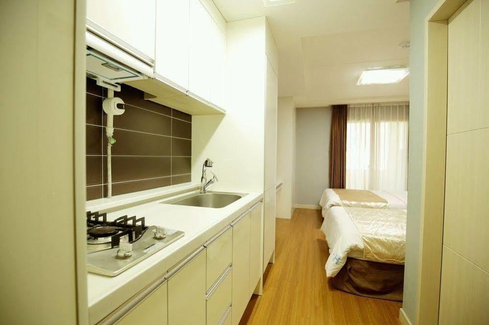 Jeju Airport Hotel Екстер'єр фото