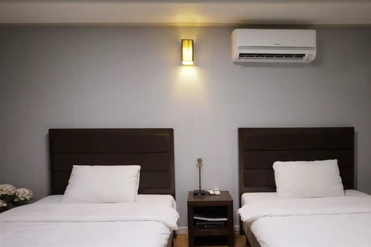 Jeju Airport Hotel Екстер'єр фото